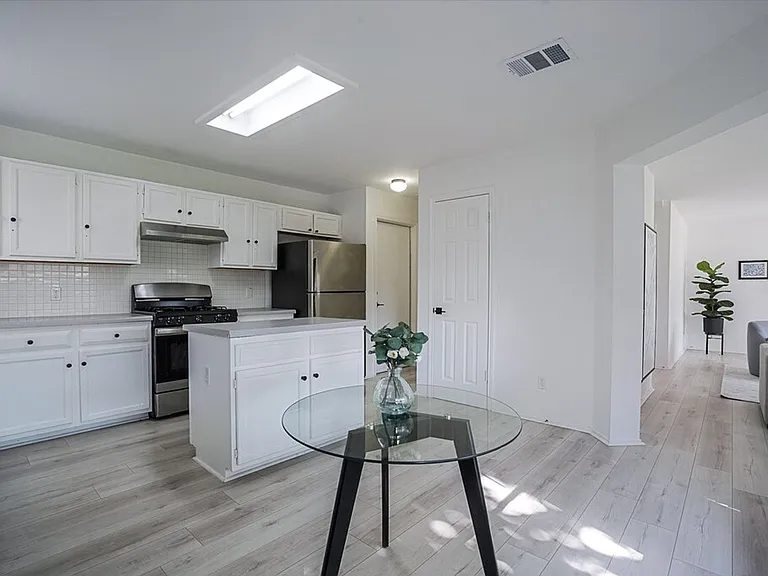 14817 Single Trce — Photo 6