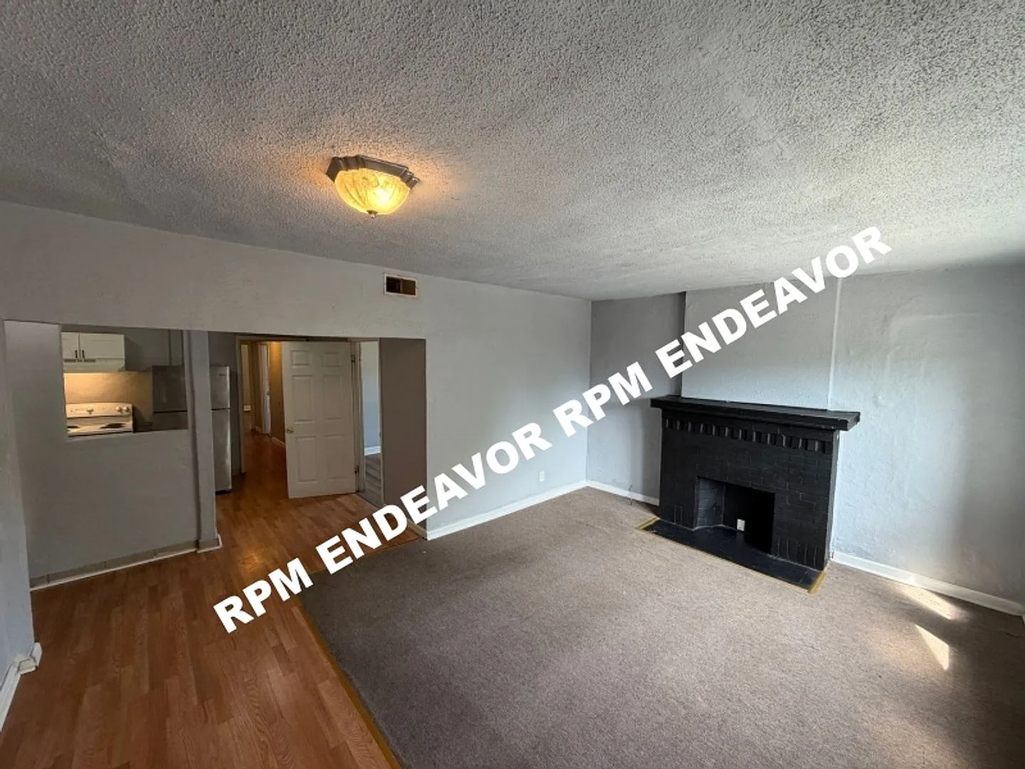 1405 - 1407 Rowan Ave — Photo 2