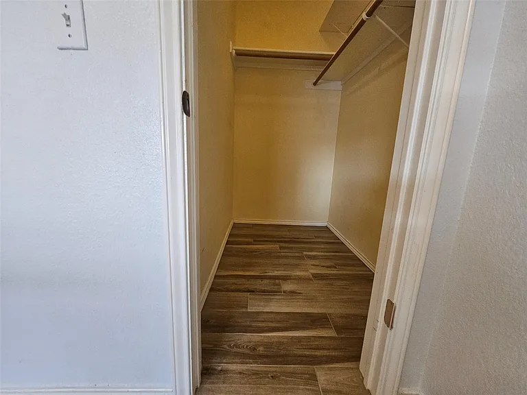 8506 Hillrock Dr — Photo 26