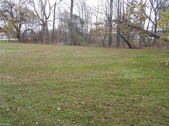 3rd image of 45705 Middle Ridge Rd