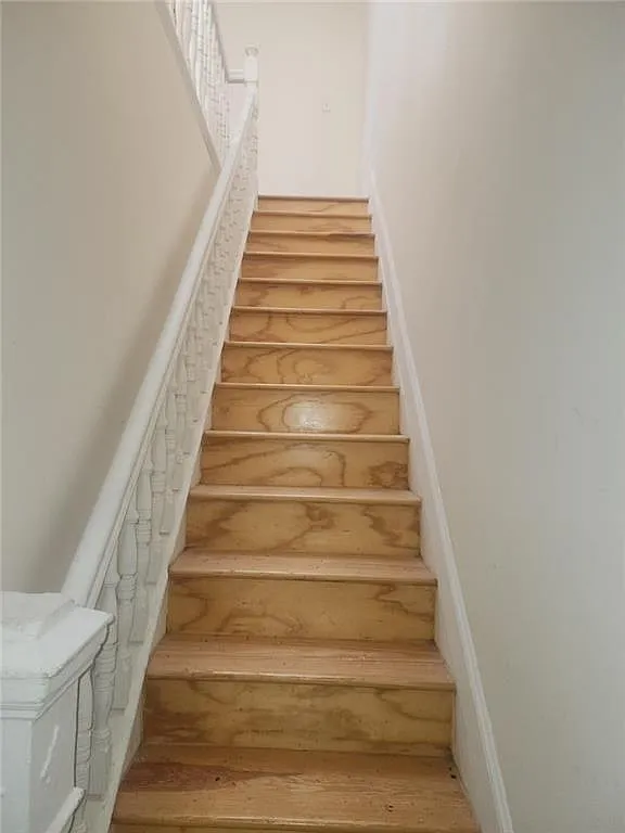 4 bed, 1.0 bath, 1000 sqft, $3,700 — Photo 1