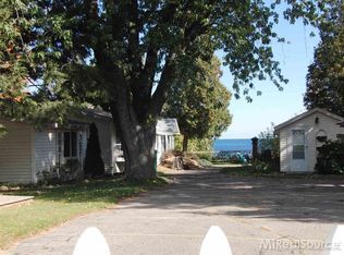 2927 Lakeshore Rd, Applegate, MI 48401