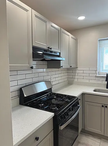 37-47 Westervelt Pl Photo 1