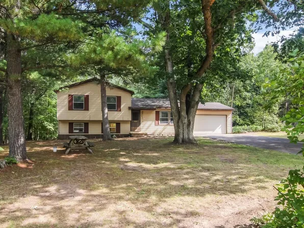 1759 Melody Ln, Interlochen, MI 49643