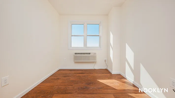 Rented by Nooklyn NYC LLC | media 9