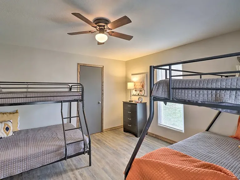 204 W Trish Knight St — Photo 17
