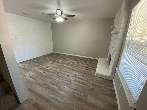 3rd image of 1607A Sun Valley Dr #4bd0507f2