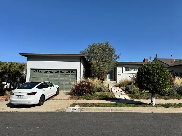 5667 Aladdin St — Photo 2