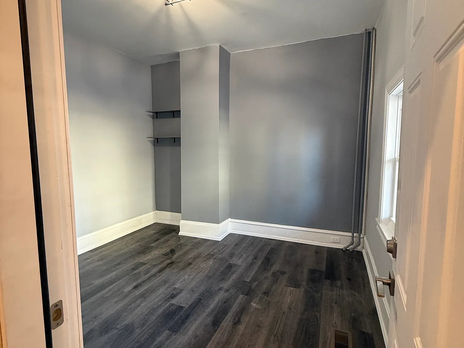 1 bed, 1100 sqft, $1,500 — Photo 2