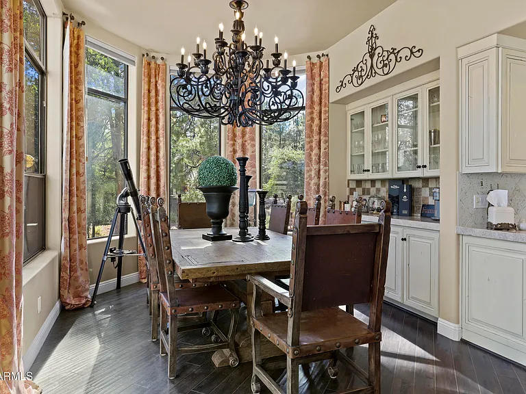 2609 E Pine Island Ln — Photo 13