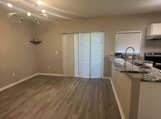 1323 Lyonshire Dr, Zephyrhills, FL 33543