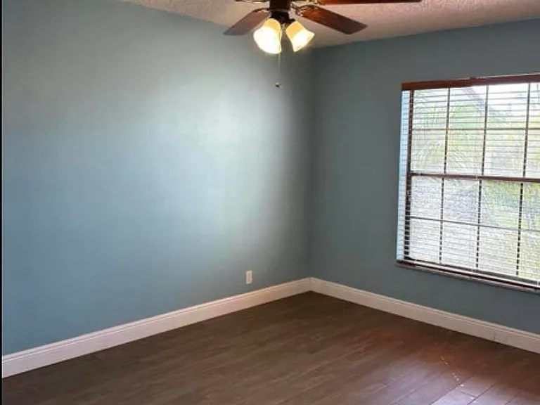 2600 Greenwood Ter #204 — Photo 12
