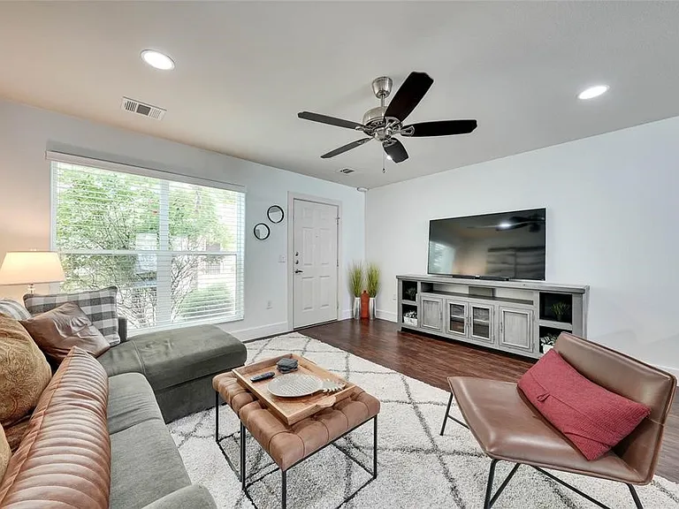 1101 Grove Blvd #608 — Photo 4