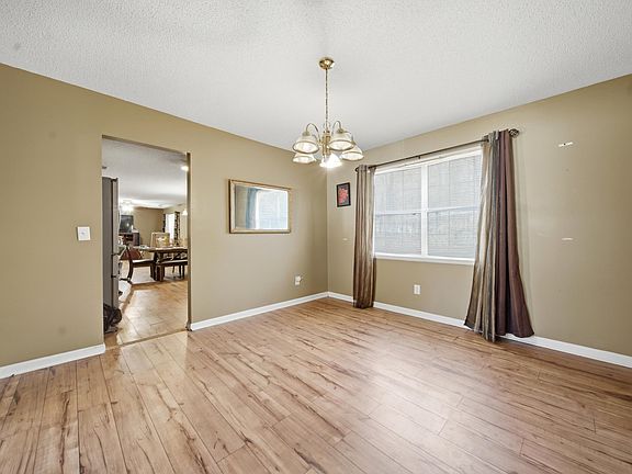 4th image of 102 Skyhawk Rd