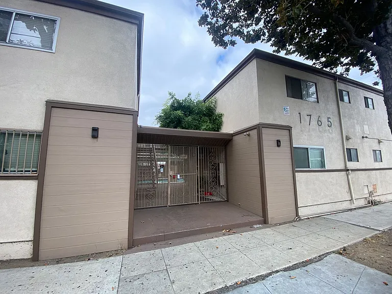 1765 Magnolia Ave — Photo 5