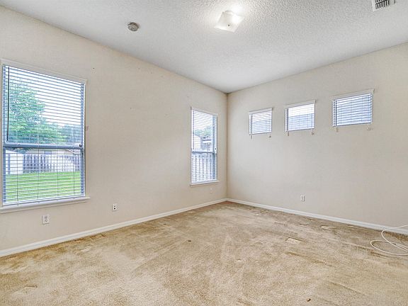 5th image of 13327 Smithwick Ln