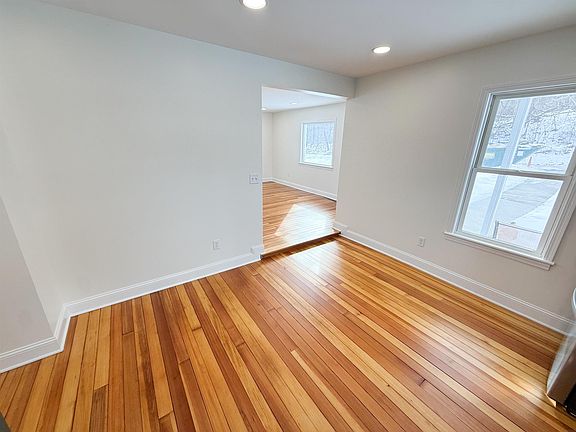 2nd image of 602 Grove St