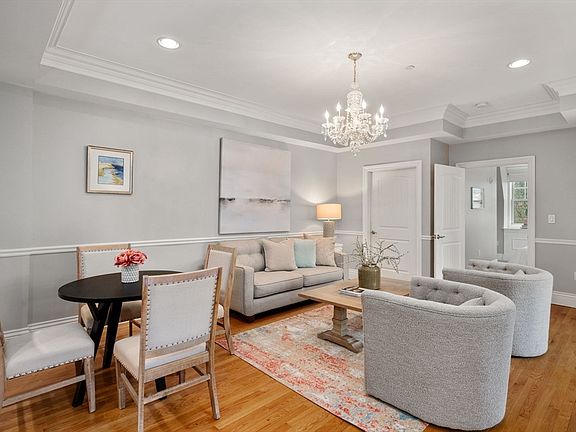 4th image of 12 Russell Rd Unit 404