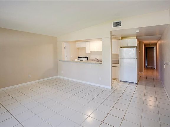 4th image of 2312 Belmar Dr APT E