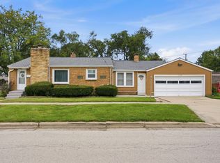1270 Van St, Elgin, IL 60123