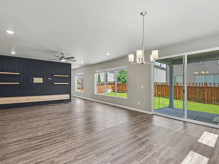 5260 2nd Ave — Photo 3