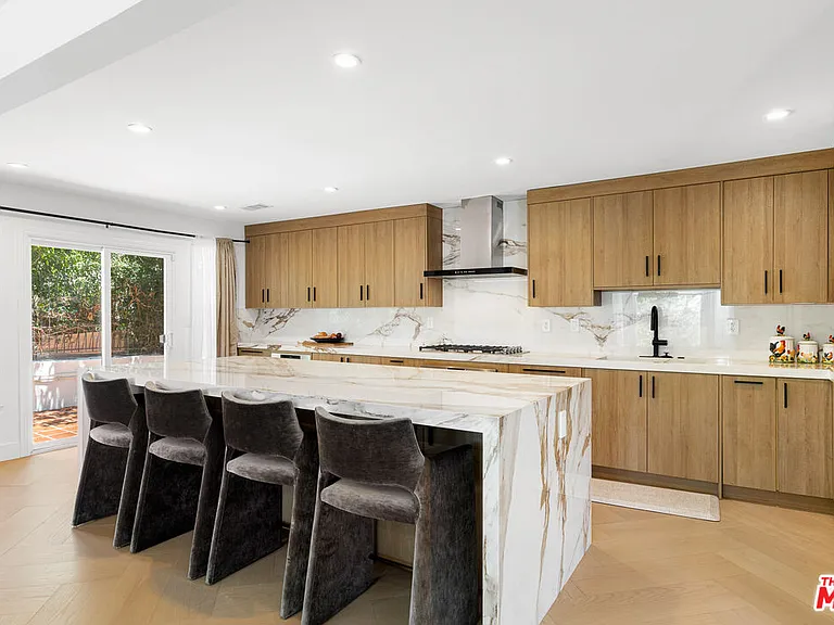 4491 Gayle Dr — Photo 9