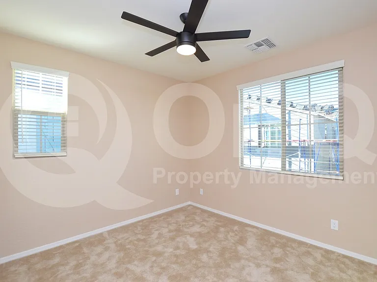 1723 E Dogwood Ln — Photo 10