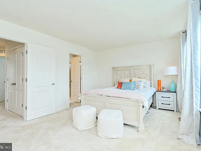 106 Alliance Ct — Photo 10