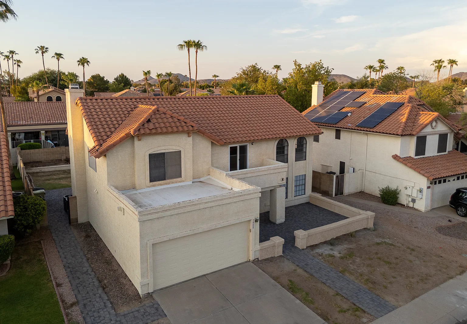 4 bed, 2.5 bath, 2328 sqft, $2,895 — Photo 3