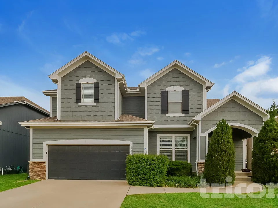 18796 W 165th Ter