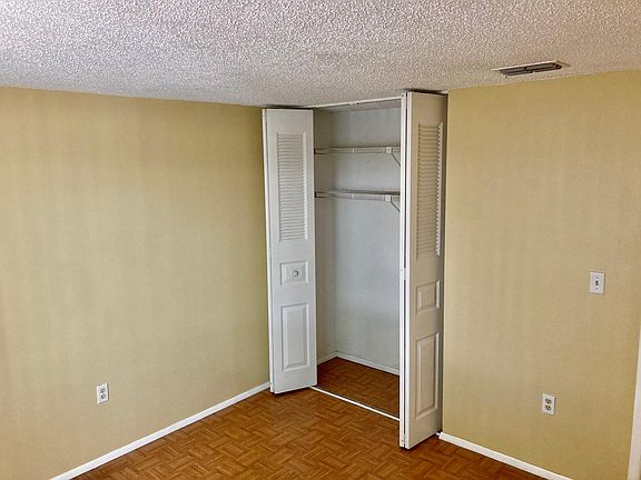 5th image of 1911 Peppermill Dr #1911