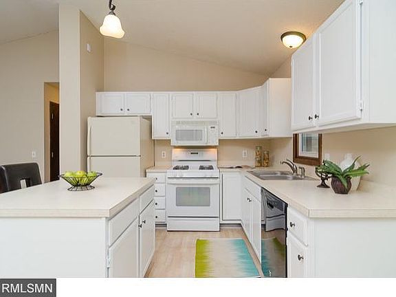 3rd image of 2101 Black Hills Dr