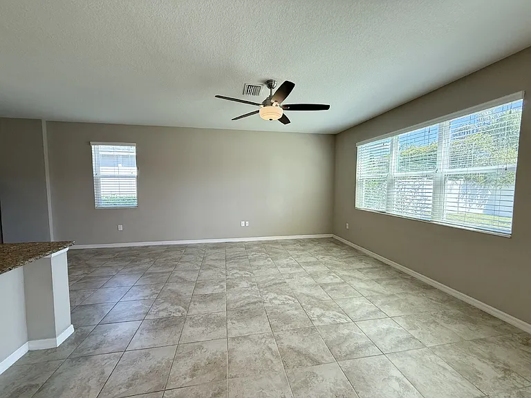 1946 Hidden Springs Dr — Photo 12