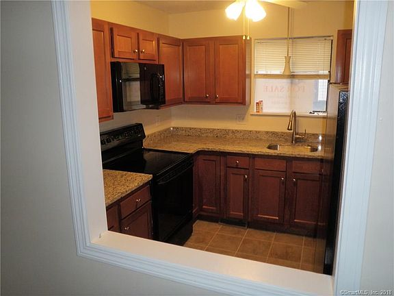 3rd image of 535 Woodward Ave APT C