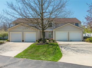 106 Maria Dr, Bedford, OH 44146