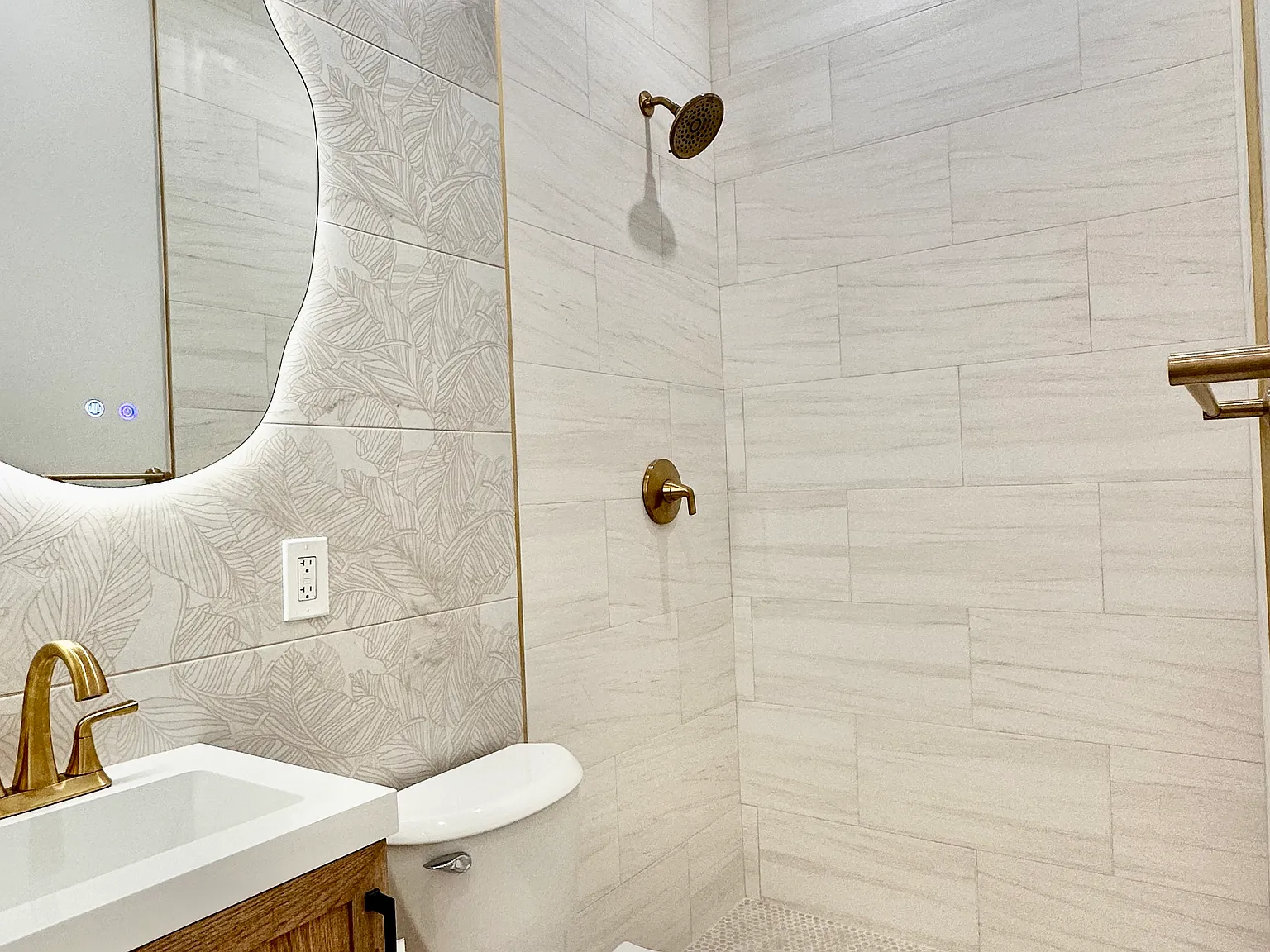 620 Winters St — Photo 1