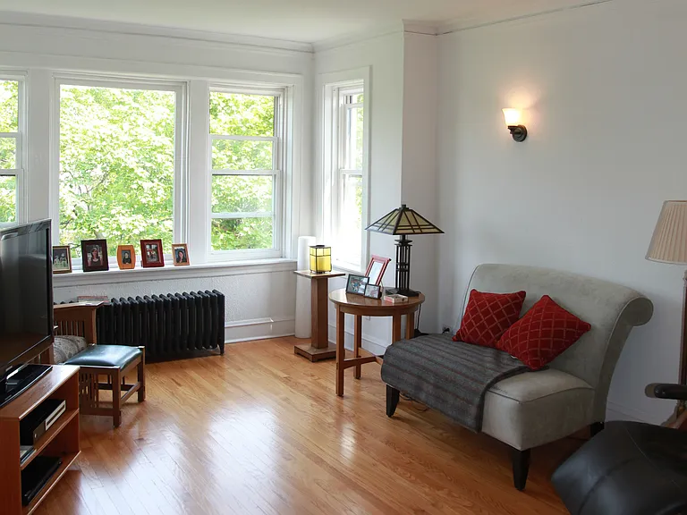 2323 W Melrose St #3 — Photo 2
