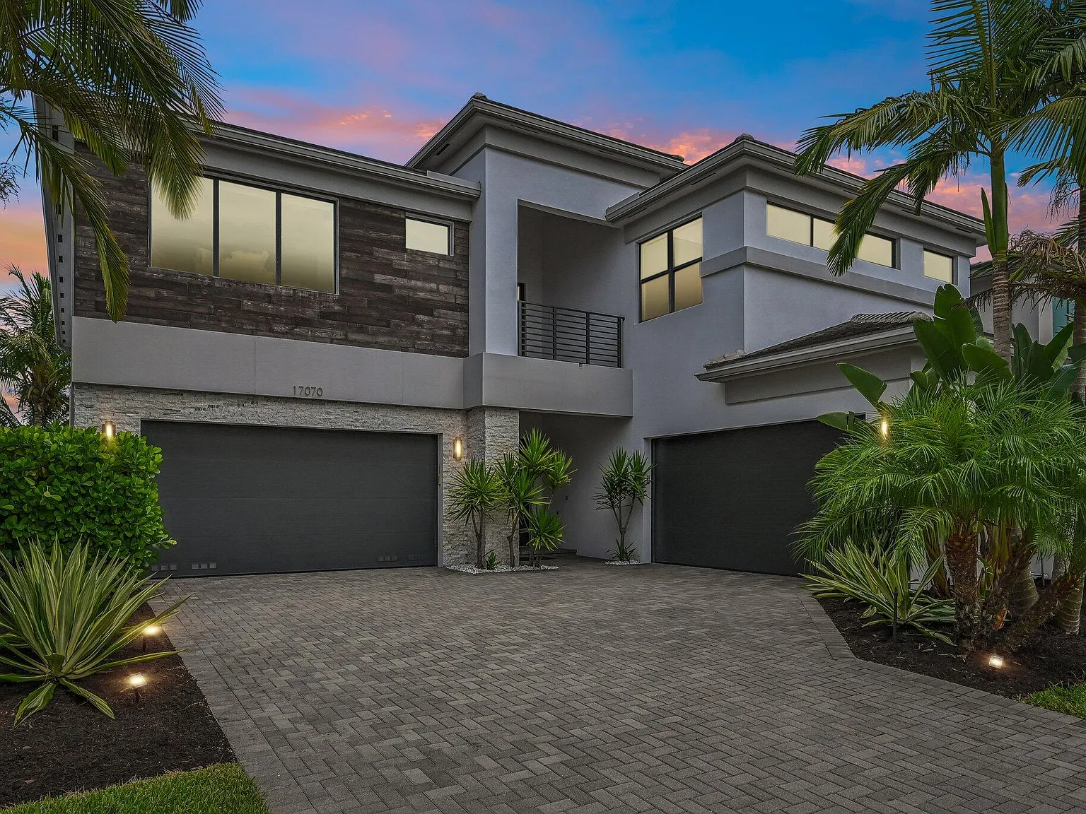 5 bed, 7.0 bath, 5511 sqft, $14,000 — Photo 4