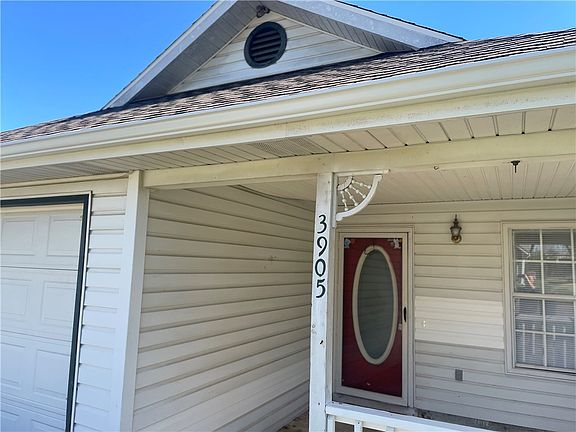 2nd image of 3905 Philcrest Pl