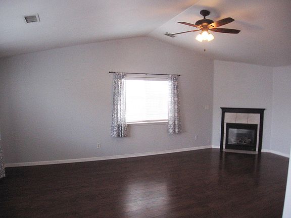 3rd image of 396 1/2 Skyler St