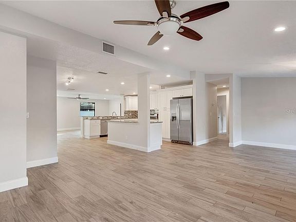 5th image of 80 Joyce St