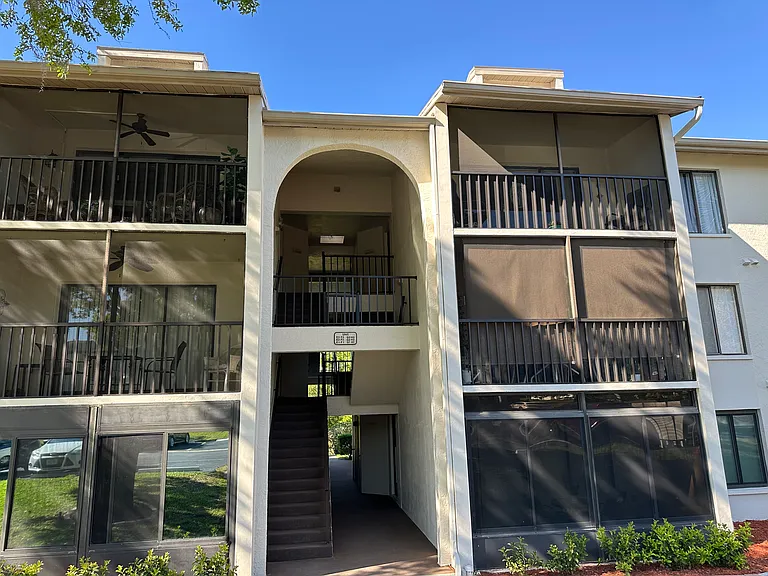 2655 Pine Ridge Way N #B2 — Photo 1