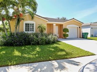 10364 SW 24th St, Hollywood, FL 33025