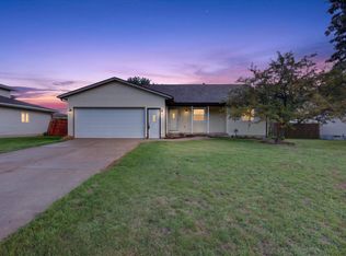 11758 Cloverview Dr, Ravenna, MI 49451