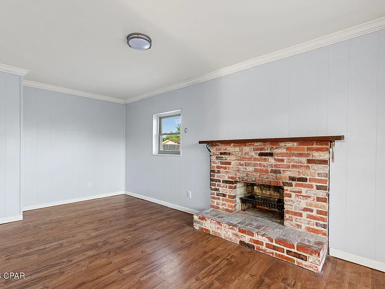 106 Moody Dr — Photo 11
