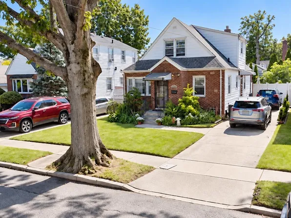1312 Park Avenue, New Hyde Park, NY 11040
