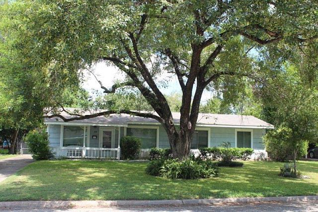 1st image of 904 E Anaqua Ave