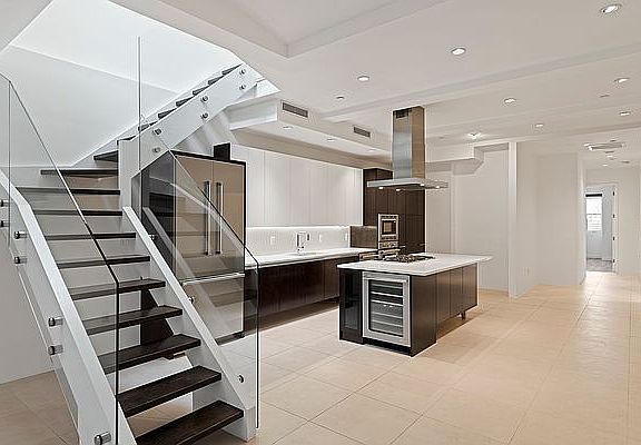 5th image of 37 Great Jones St