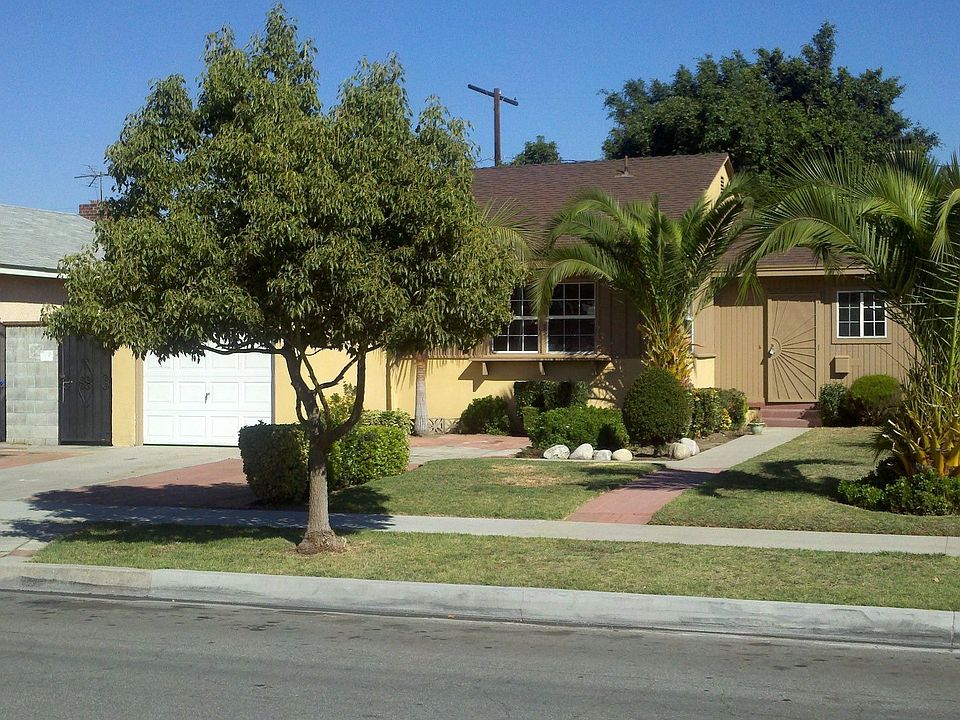 1st image of 14522 Dumont Ave
