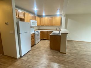 2432 SW Wickiup Ct #2432, Redmond, OR 97756